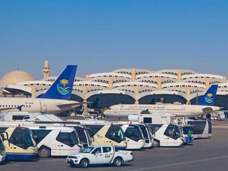 Транспорт саудовской аравии. Международный аэропорт Король Халид, Эр-Рияд. Аэропорт Саудовской Аравии Эр-Рияд. Аэропорт Король Фахд в Саудовской Аравии. Аэропорт Джида Саудовской Аравии.