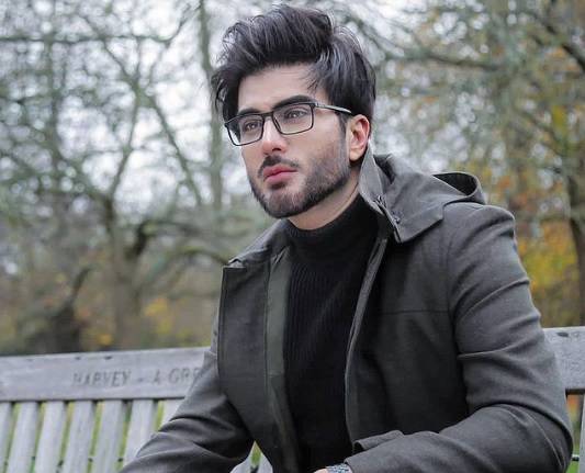 Imran Abbas bids final goodbye to his mother, urges fans for prayers