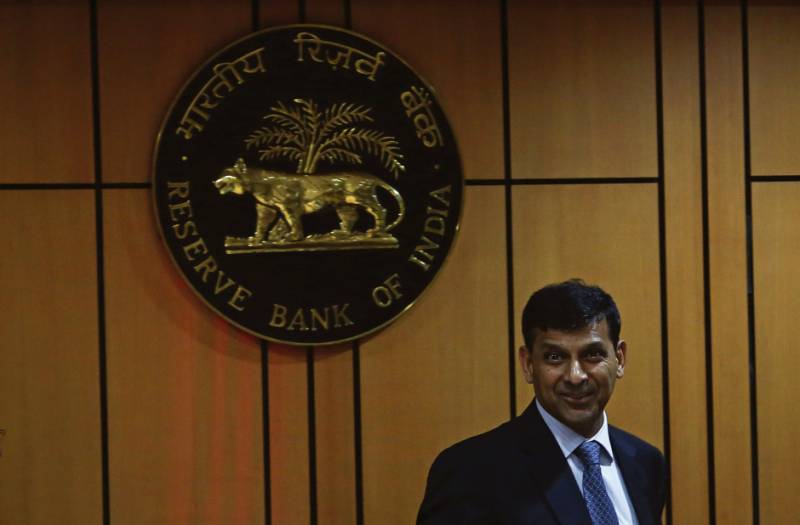 India makes surprise interest rate cut to 7.5%