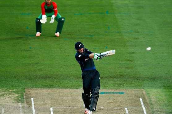 New Zealand beat Bangladesh by three wickets