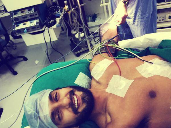 Ranveer Singh tweets live from operation theater