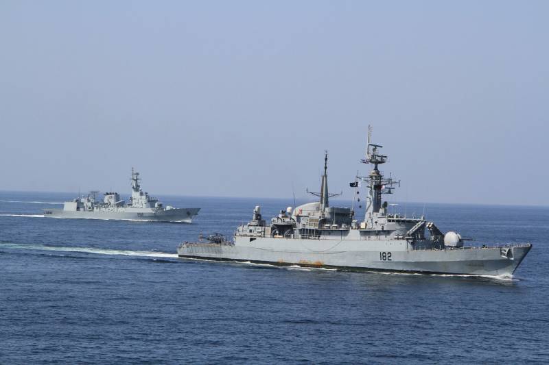 Pakistan agrees to deploy navy ships near Yemen: US Think Tank