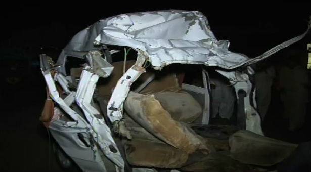 Karachi: Nine family members die in road mishap