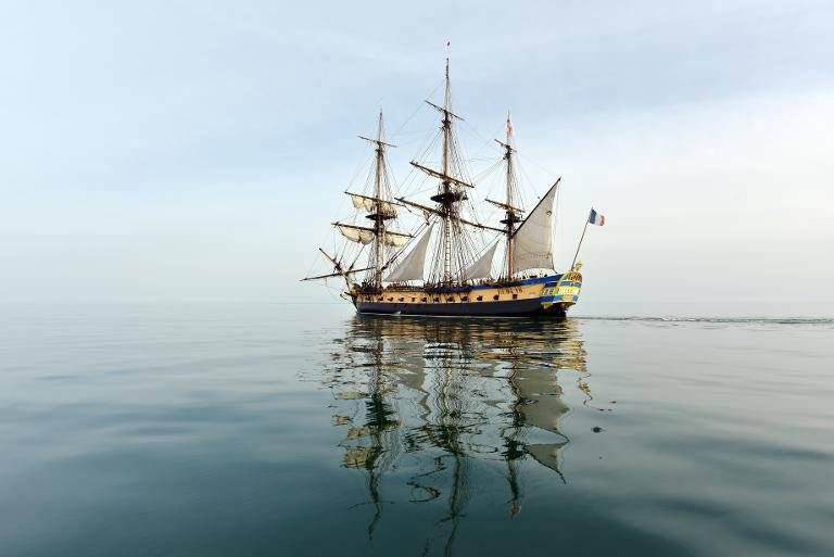 Replica of French general's historic US independence ship sails again