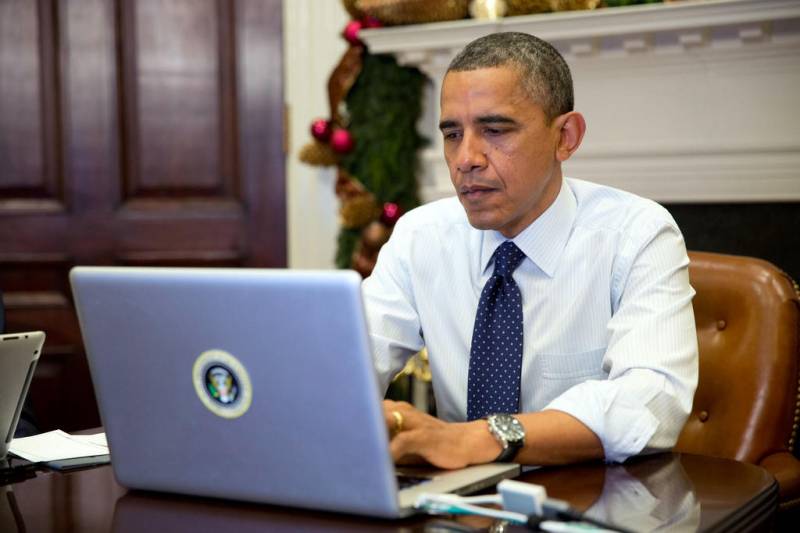 Obama's unclassified emails accessed by hackers