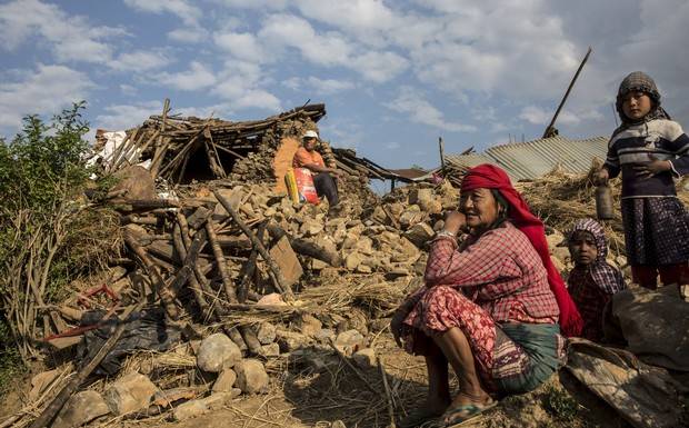 8 million people hit by Nepal quake; death toll could reach 10,000