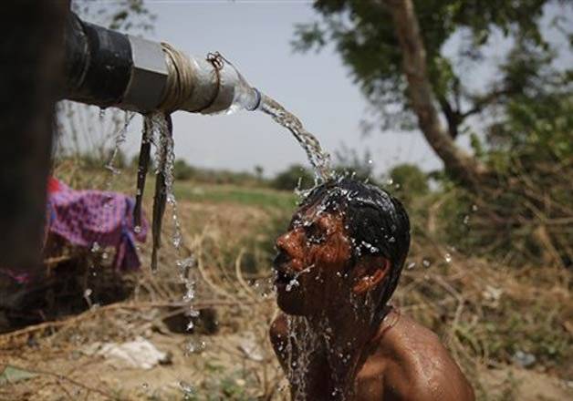India heading towards water scarce country: Report