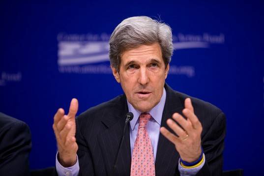 John Kerry injured in cycle crash