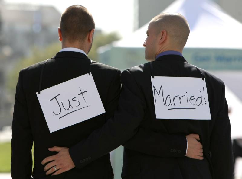 Aussie couple threatens divorce if same-sex marriage passes