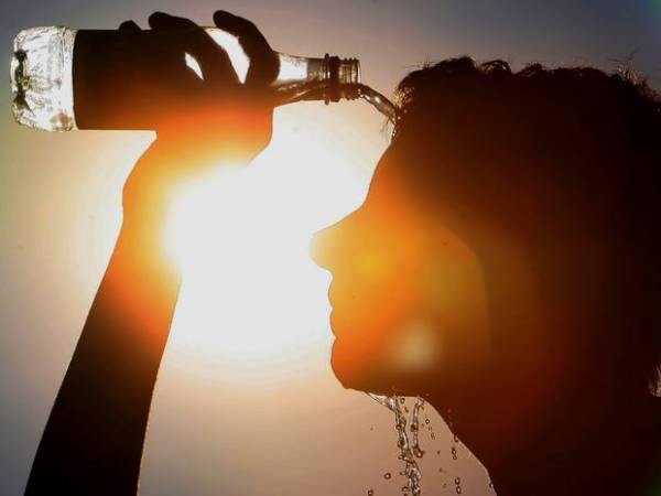 Cheers and warnings as Europe braces for heatwave