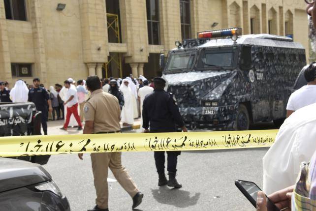 Kuwait detains suspects in mosque bombing