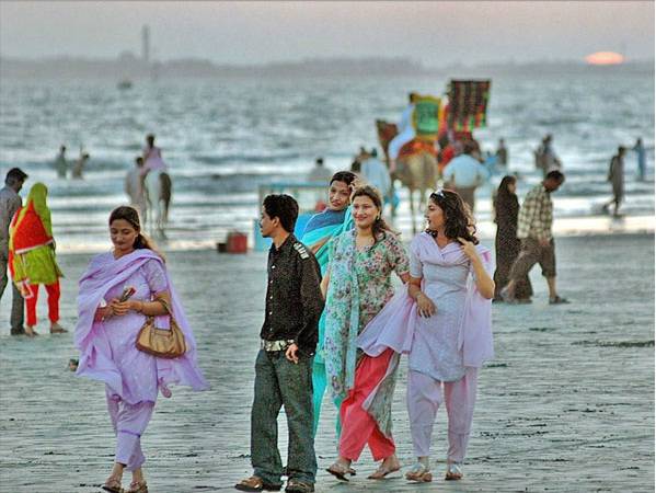 Sunday likely to be another hottest day for Karachiites