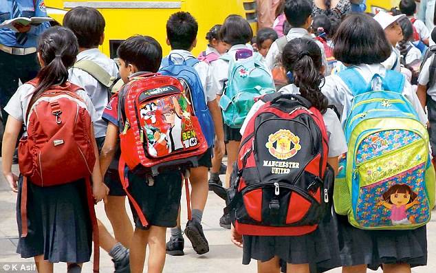 Indian state Maharashta sets weight limit on students' school bags