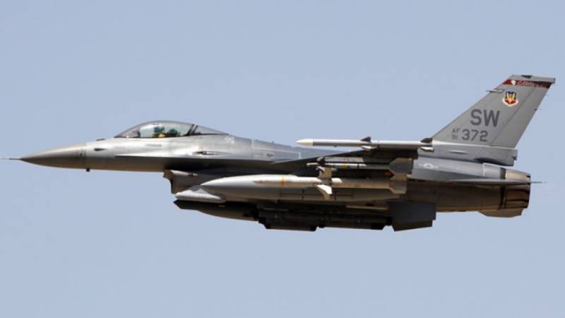 US sends 6 F-16s to Turkey to fight IS