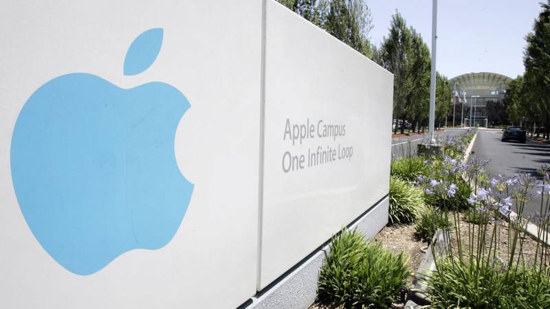 Apple hiring more women and minorities