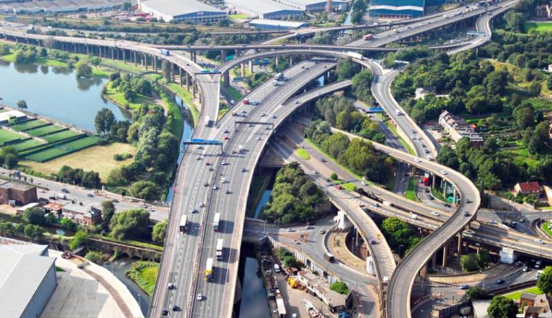 Electric Motorways: England plans for charge-as-you-drive roads network