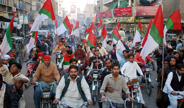MQM takes out rally in Karachi against arrest of party workers