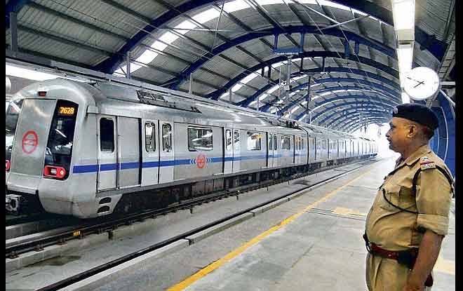 Teen stabbed to death over metro seat in India