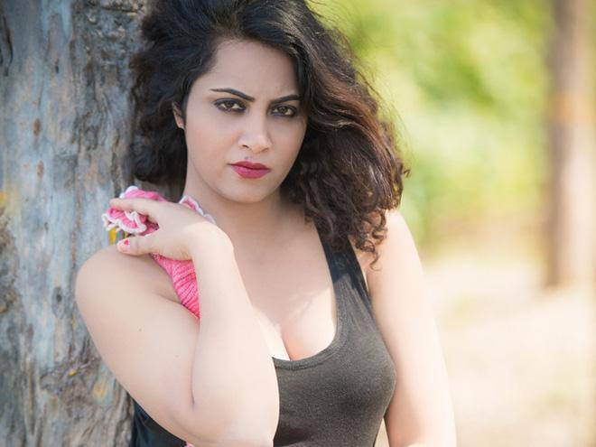 Arshi Khan claims that she has been invited by Pakistani channel for participation in reality show
