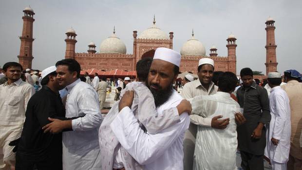 Pakistan, other South Asian countries celebrate Eid-ul-Azha with religious zeal