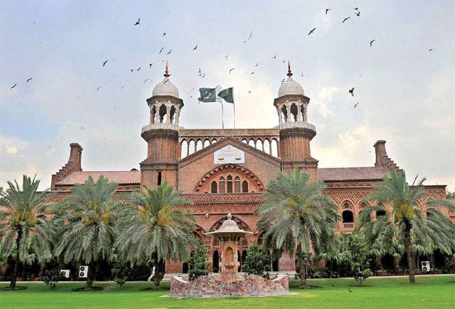 LHC blocks action against private schools over fee hike