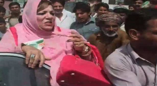 PTI workers thrash PML-N MPA Farzana Butt in NA-122 polling station