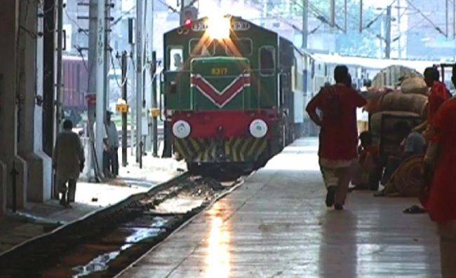 122 Indian, 70 Pakistanis on board: Samjhota Express leaves for India