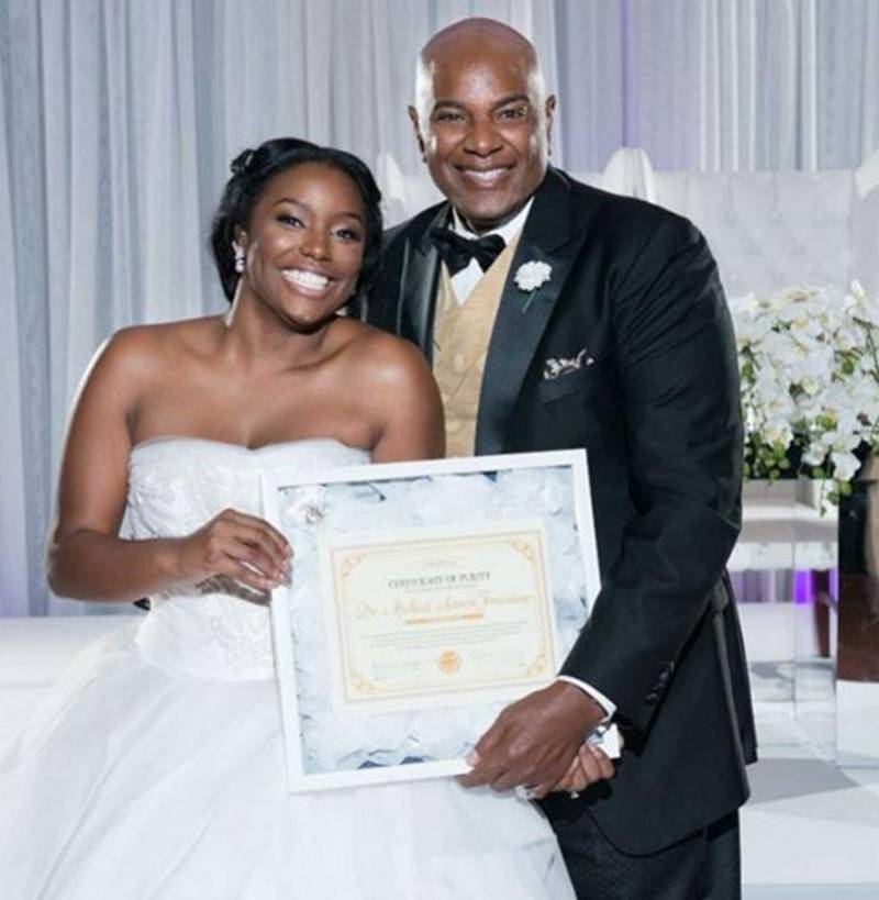 Bride presents virginity certificate to father on her wedding day