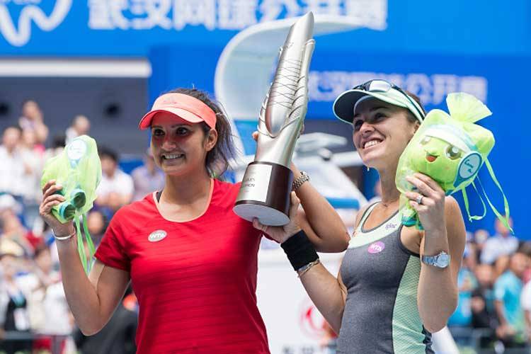 Sania Mirza, Martina Hingis win WTA Finals title