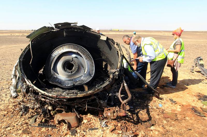 Bomb 'may have caused Russian airliner crash in Egypt'