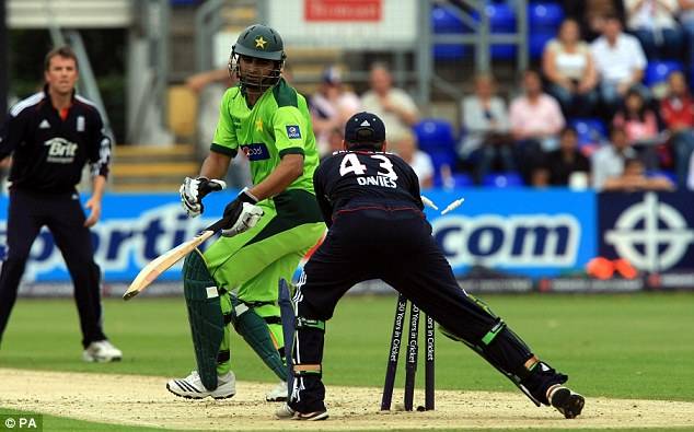 Pakistan v England first T20 today, Rafatullah to make debut