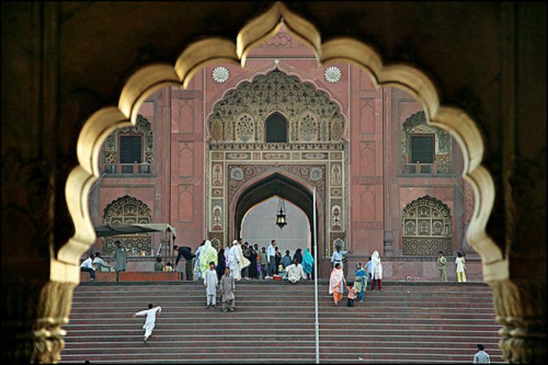 Man dies after falling down mosque stairs
