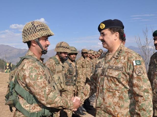 Gen Raheel Sharif in North Waziristan to meet troops