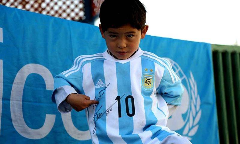 Afghan boy finally receives real Lionel Messi's jersey