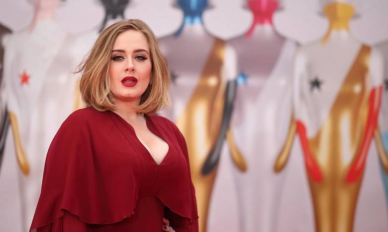 VIDEO: Adele conquests with four awards at 36th Brit Awards