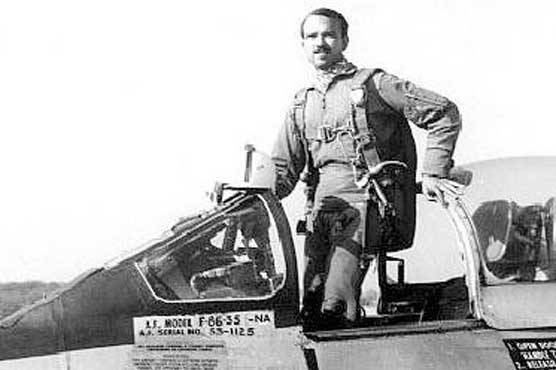 Third death anniversary of 1965 war hero MM Alam who downed five Indian aircraft in one minute
