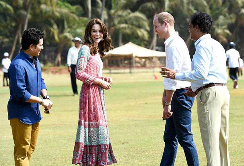 VIDEO: Kate Middleton and Prince William enjoy cricket and Bollywood on India tour