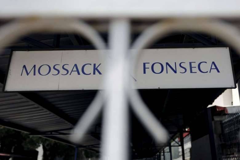 Panama Papers: Crime prosecutors raid Mossack Fonseca office