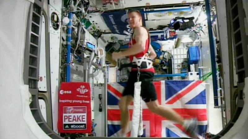 British astronaut Tim Peak runs marathon in space