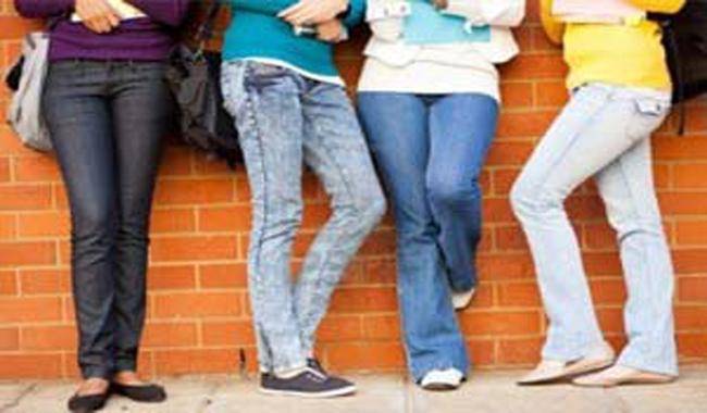 Textile University Faisalabad bans tights, jeans and jewelry for female students