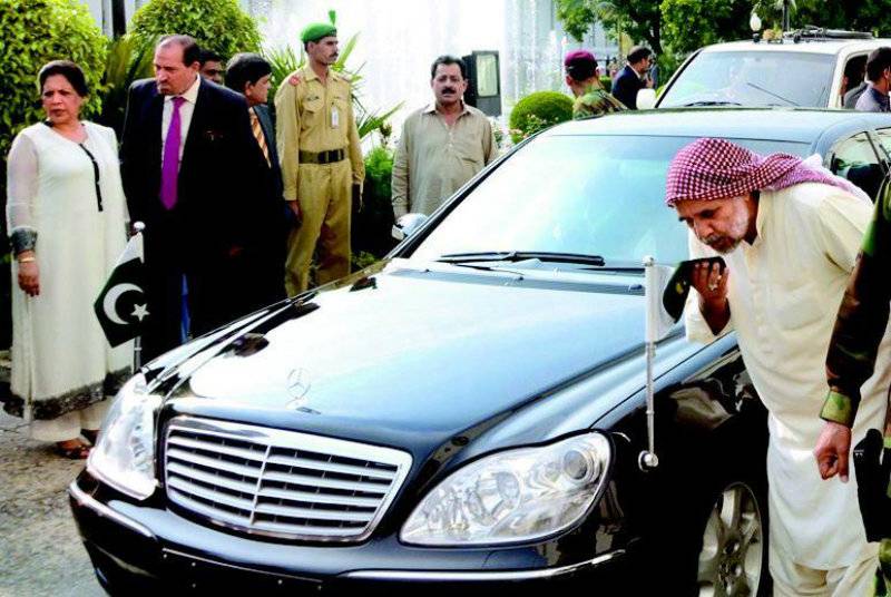 Panama Papers: Zardari’s guru Pir Ijaz Shah in Islamabad for NA session