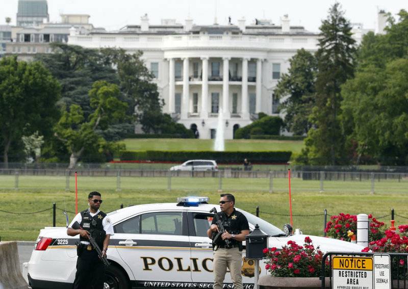 Armed man shot, held by US Secret Service outside White House