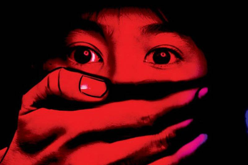 8-year-old girl 'plays dead' to escape rape in India
