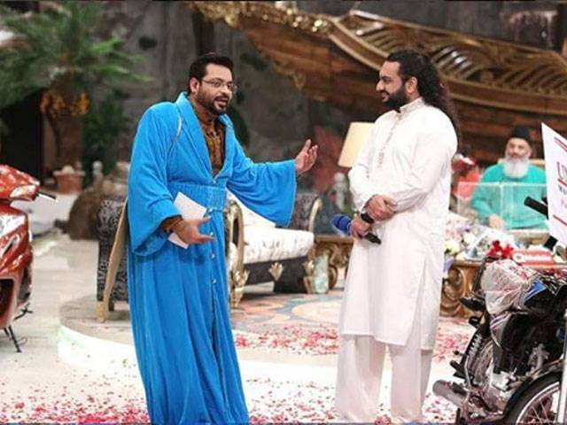 Amir Liaquat and Taher Shah Part 2: Celebrity host apologizes to Angel star in Ramazan show