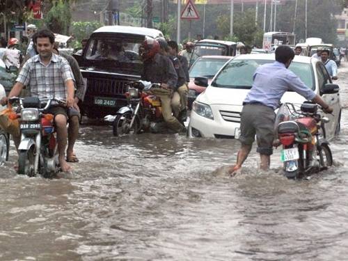 Heavy Monsoon to hit Pakistan this year: Met office warns
