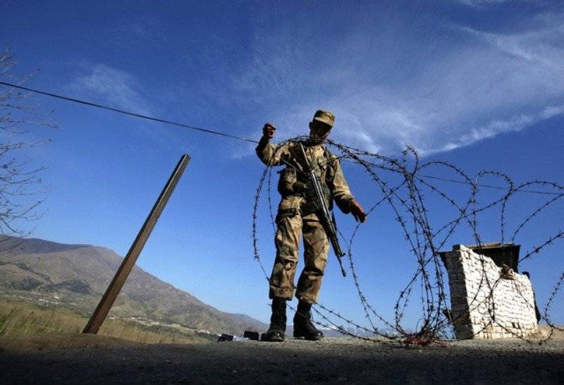 What impact will sealing Afghan border have on Pakistan's economy?