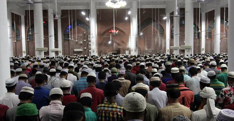 Shab-e-Qadr being celebrated in Pakistan with religious fervour