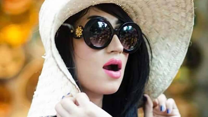 Qandeel Baloch decides to settle abroad after Eid