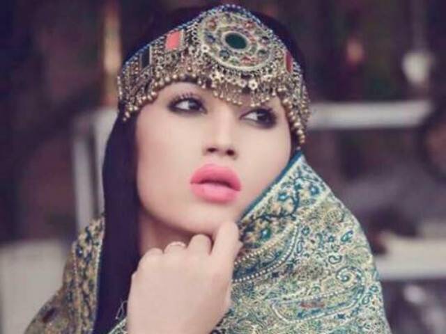 Qandeel's dead body shows marks of torture, autopsy pending