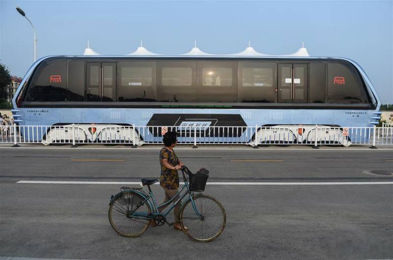 Move over, Metro: Innovative Chinese bus set to revolutionize urban transport